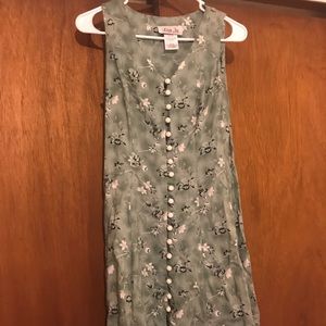 Button dress- vintage looking